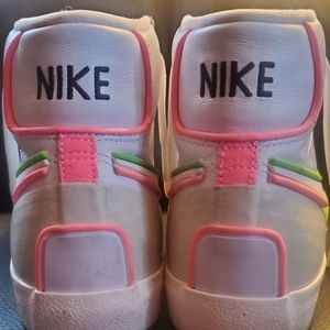 2020Wmns Blazer Mid '77 'Inifinite Watermelon'